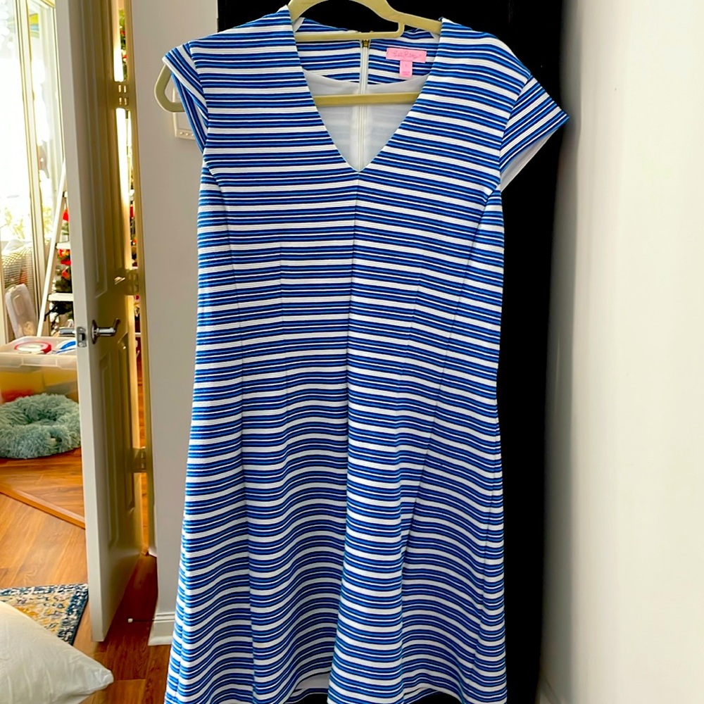 Fully Lined Lilly Pulitzer Dress in shades of Blue & White